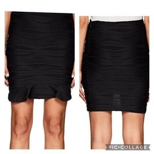 Opening Ceremony Ruffle Wavy Ribbed Black Skirt Size Medium